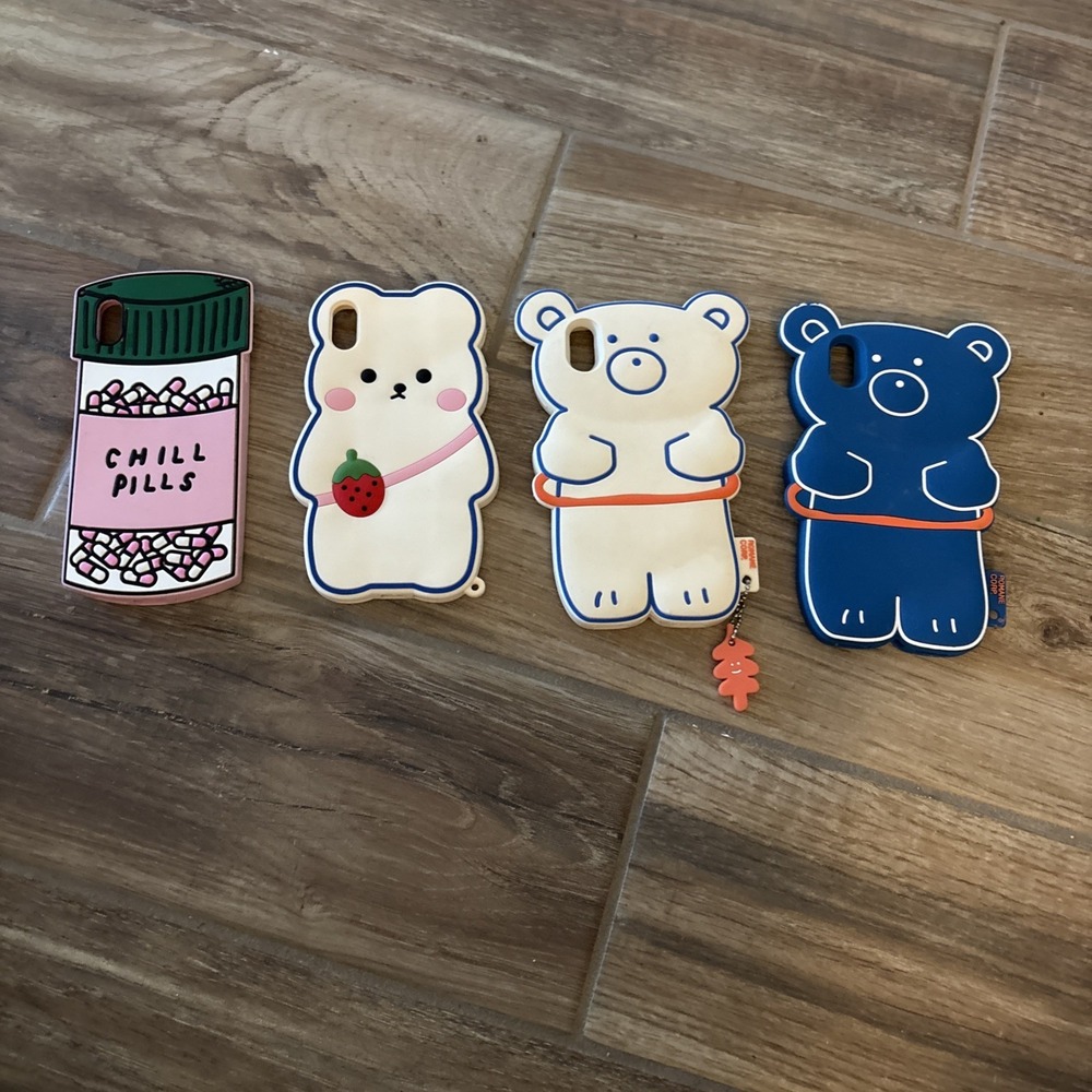 LOT‎ of 4 NOVELTY Silicone Cases For The iPhone 11 PRO MAX Pills, Bear & MORE